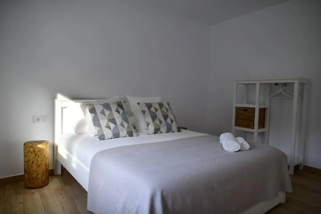 Holiday home Can Mosqueroles Casa En Castellfollit De La Roca Girona